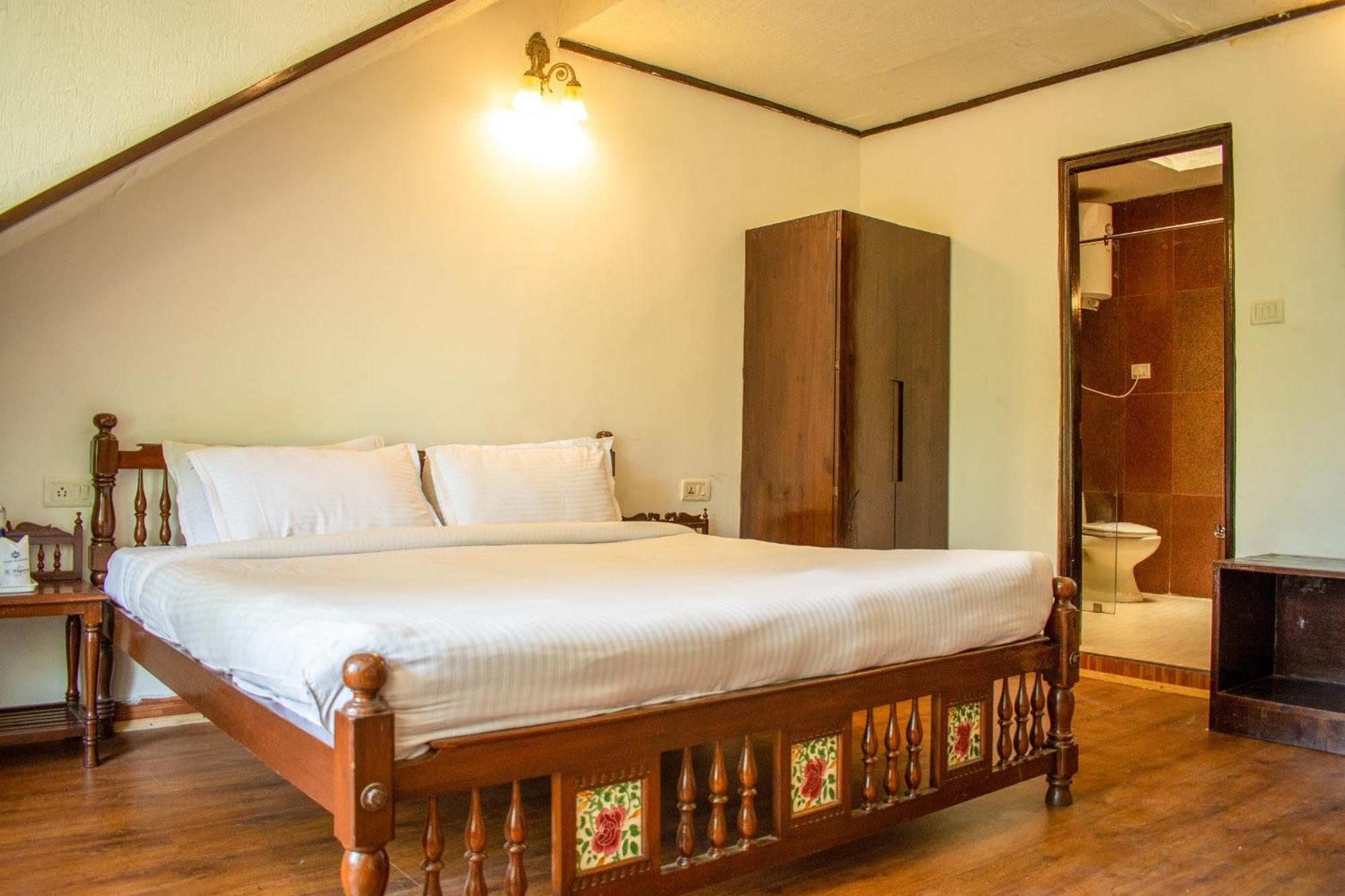 The Whispering Inn Resort And Bar Manāli Екстериор снимка