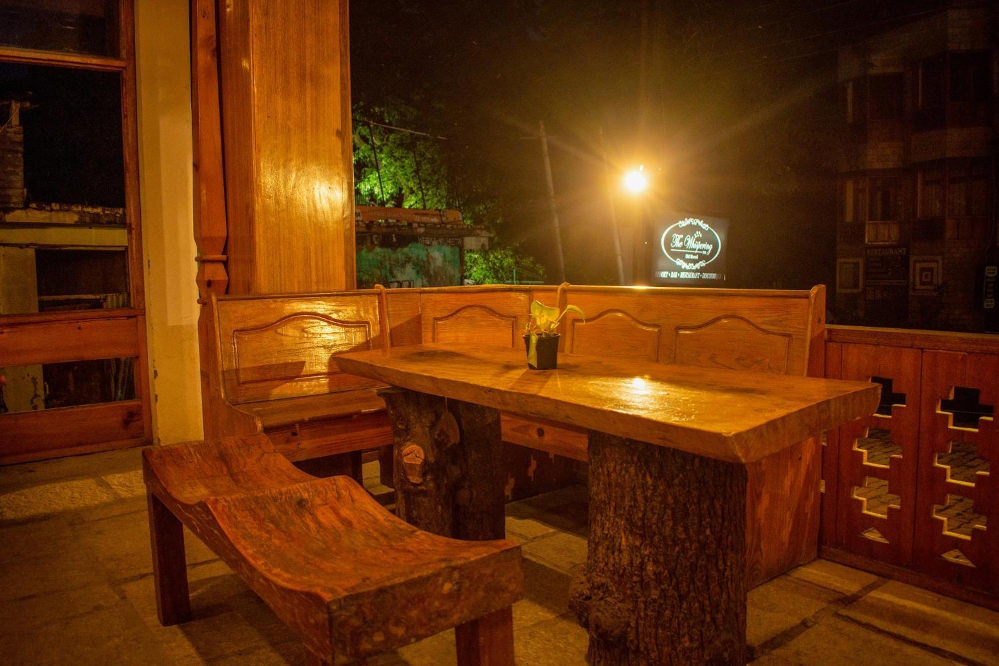 The Whispering Inn Resort And Bar Manāli Екстериор снимка