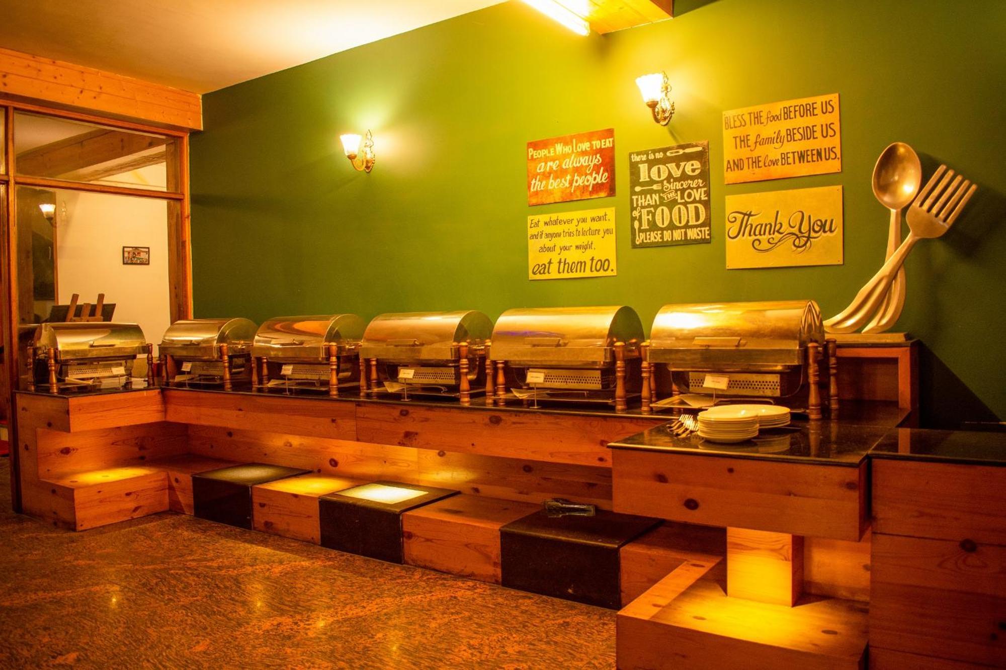 The Whispering Inn Resort And Bar Manāli Екстериор снимка