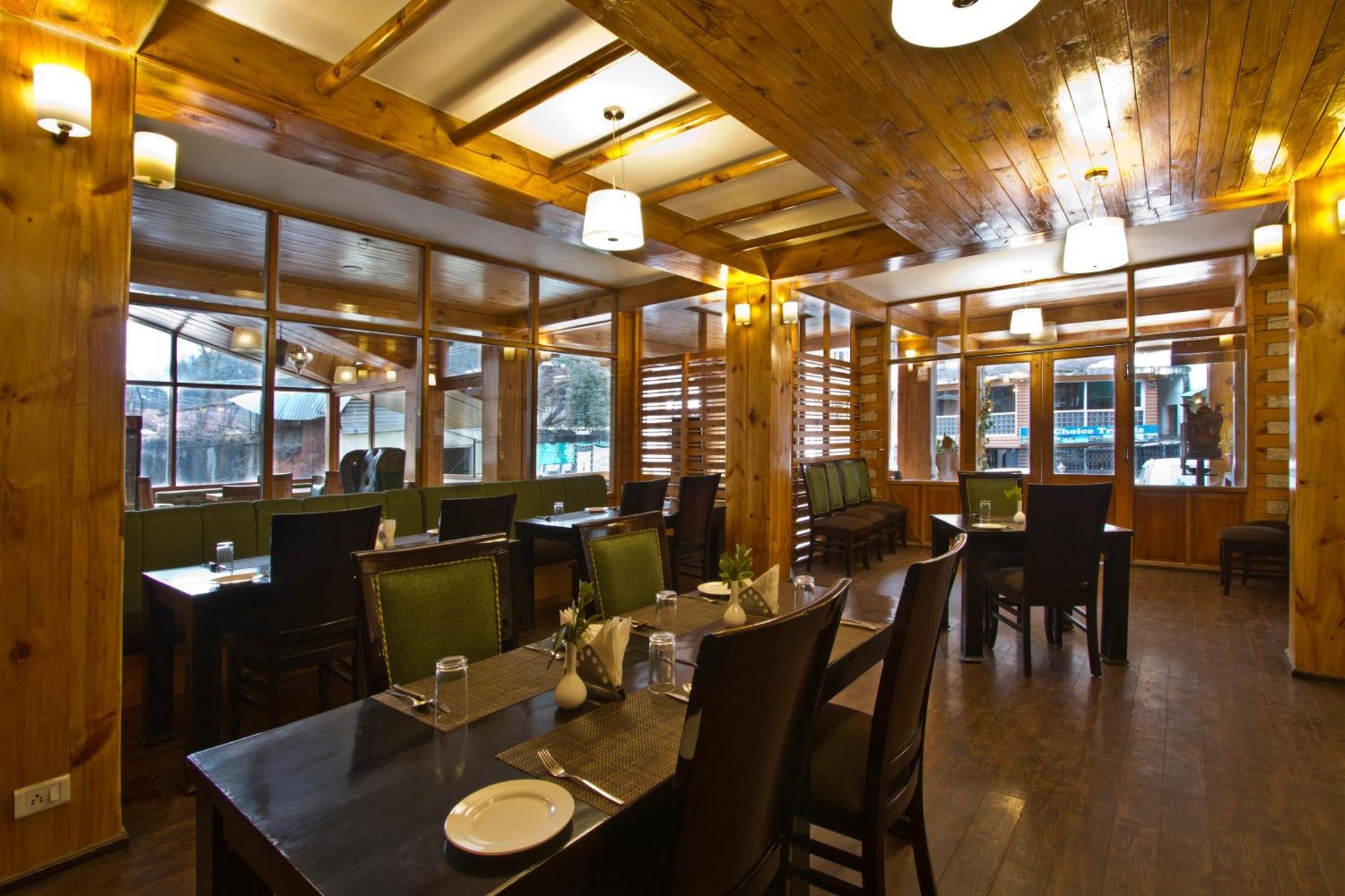 The Whispering Inn Resort And Bar Manāli Екстериор снимка