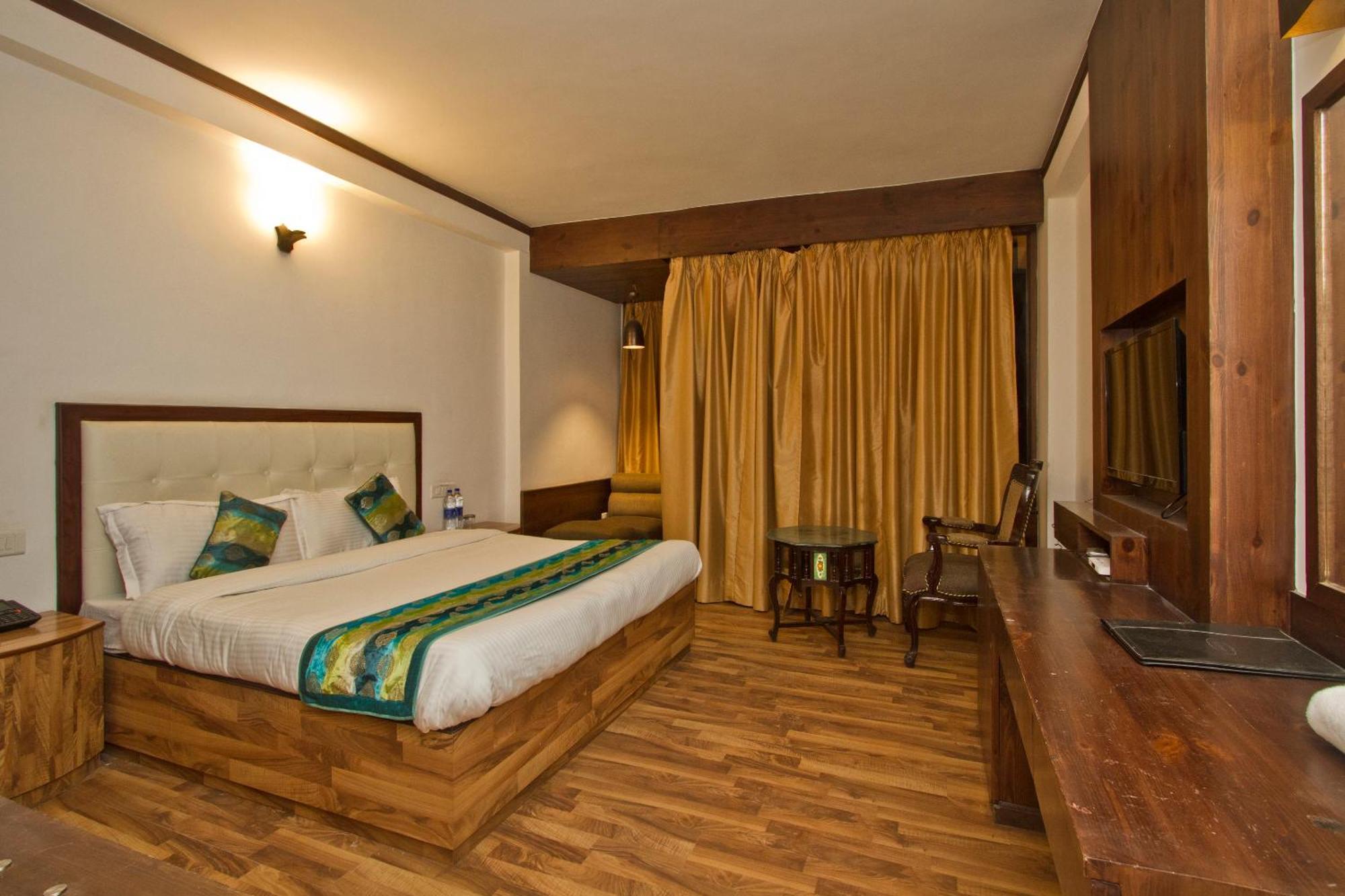 The Whispering Inn Resort And Bar Manāli Екстериор снимка